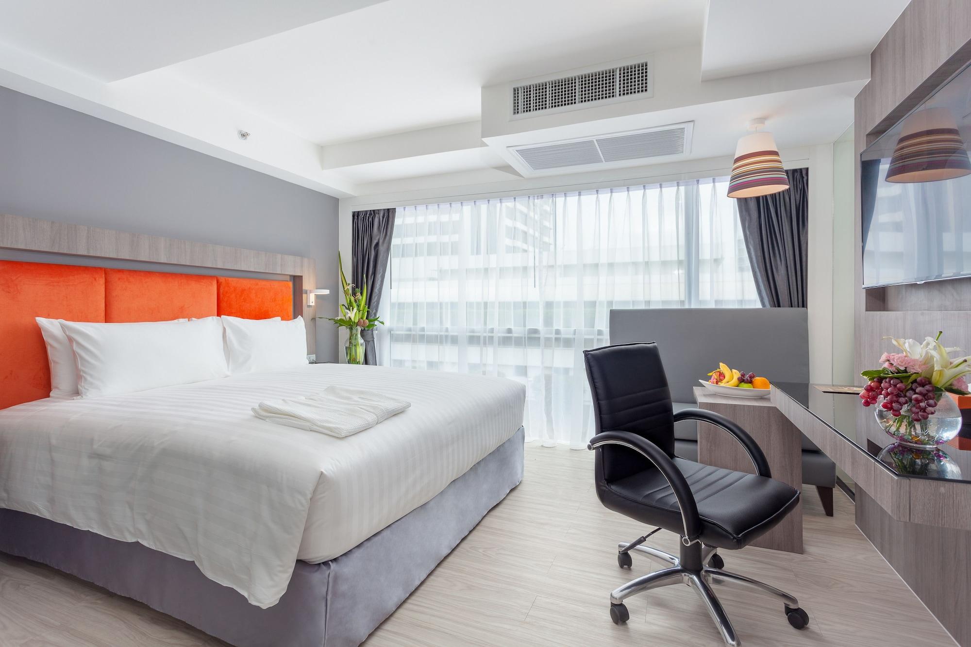 Grand 5 & Plaza Sukhumvit Khách sạn 4*