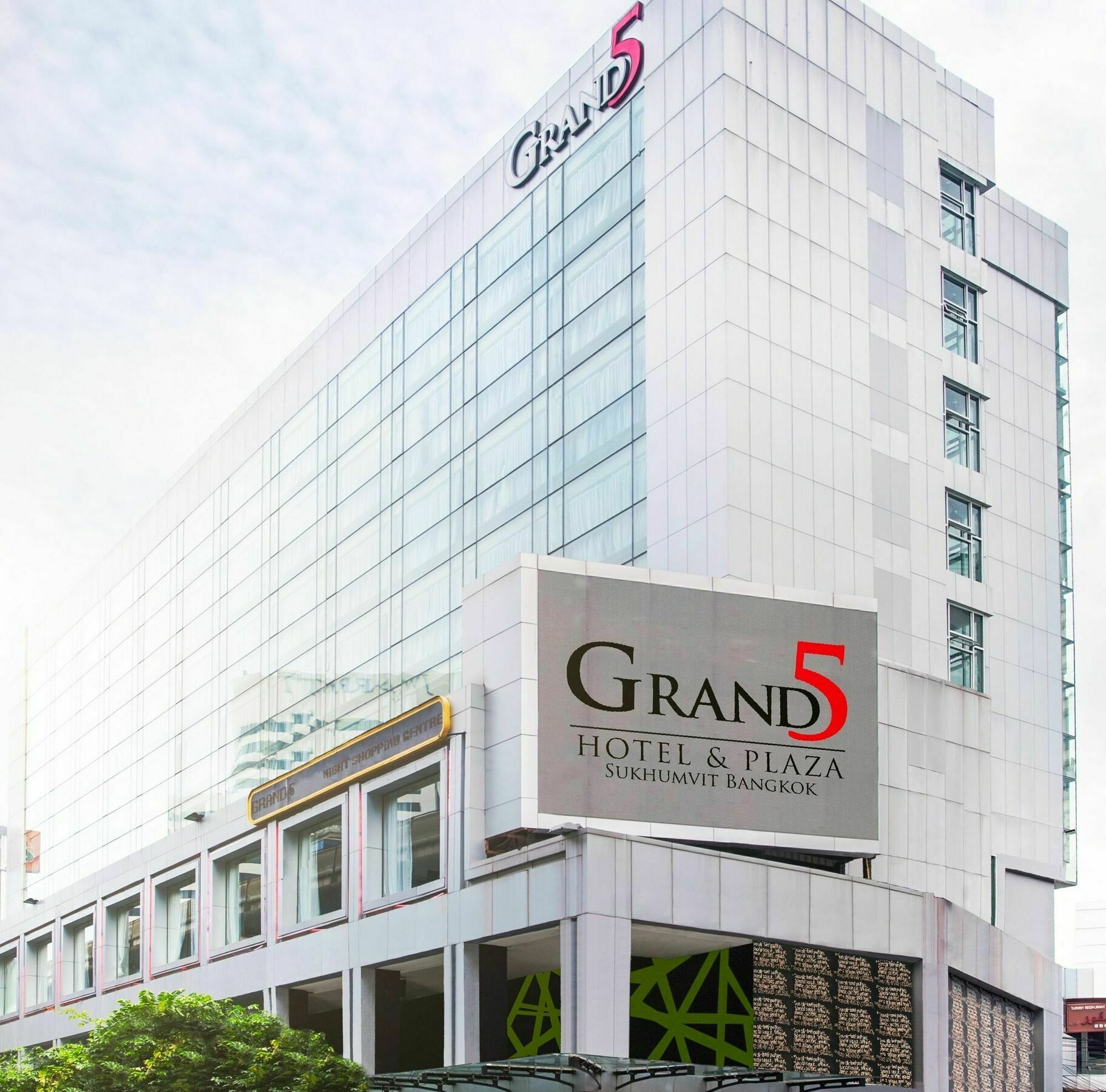 Khách sạn Grand 5 & Plaza Sukhumvit
